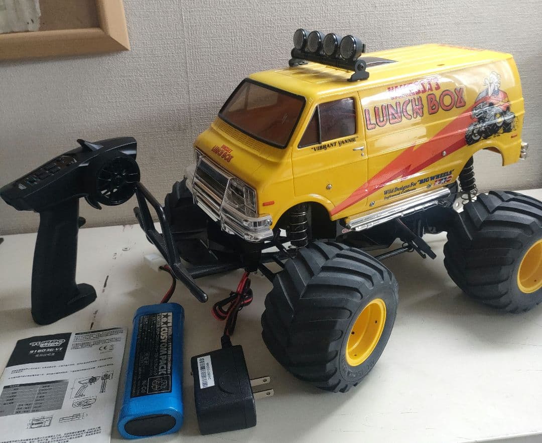 タミヤRCランチボックス フルセット、LEDユニット付き