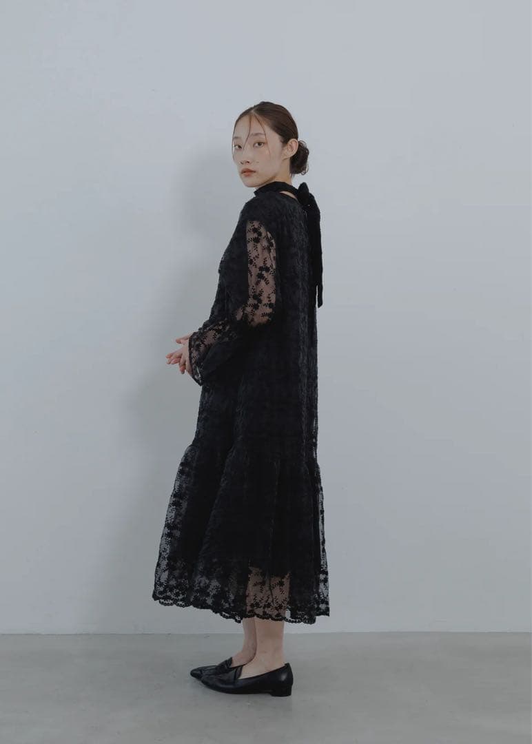 YOURMLE ブラックレースフレアスリーブワンピース