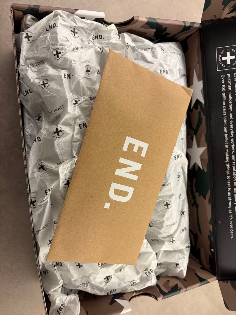 Dr. Martens SOPHNET. END.カモフラージュ星柄ローファー