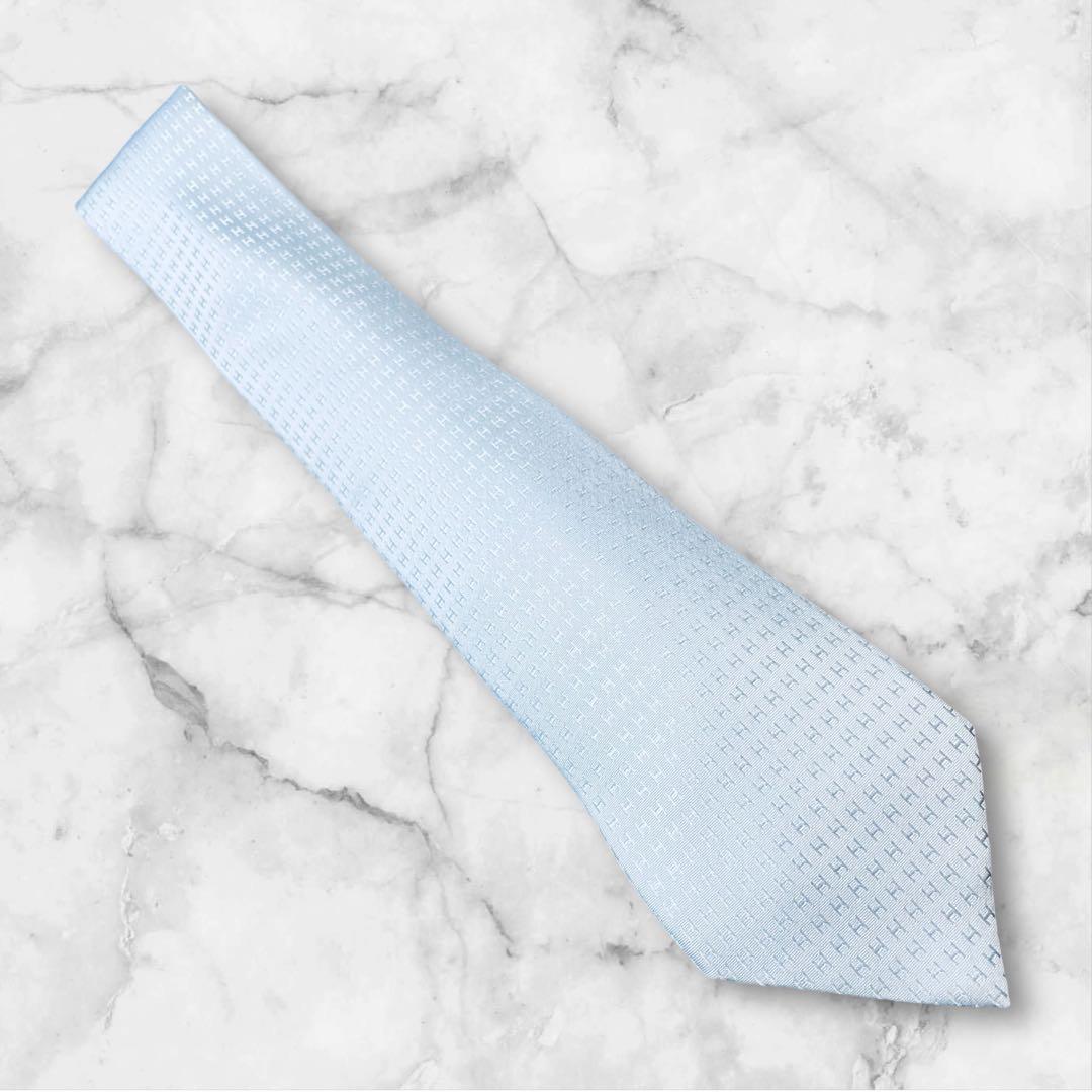 HERMÈS 水色 シルクネクタイ　H柄