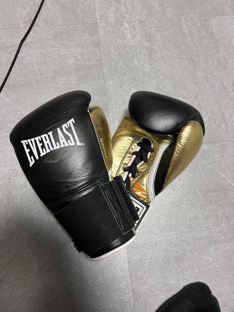 E*T様 Everlast パワーロックプロファイトグローブ ブラック/ゴールド