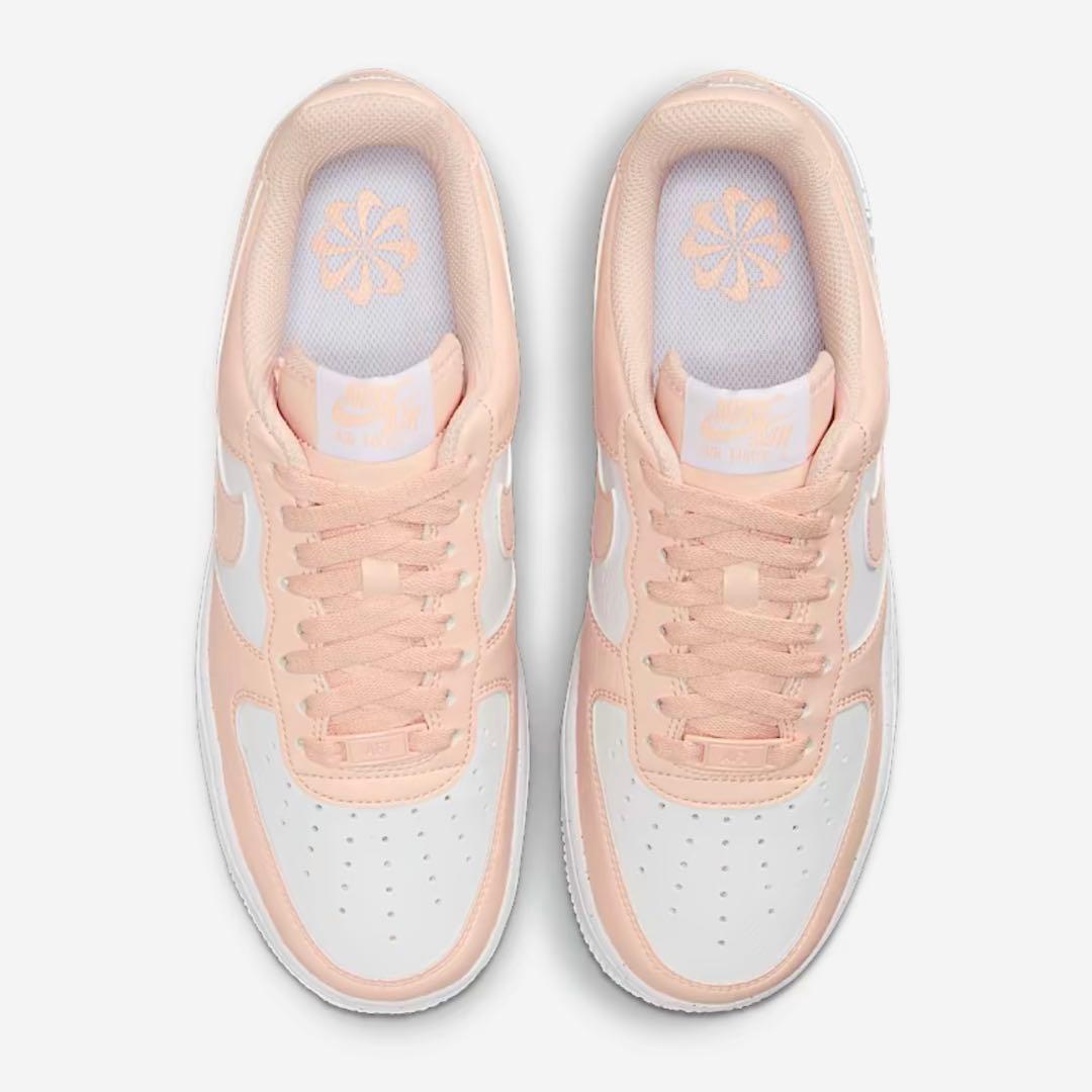 【新品】ナイキ スニーカー エアフォース1 DV3808-111 24.5cm