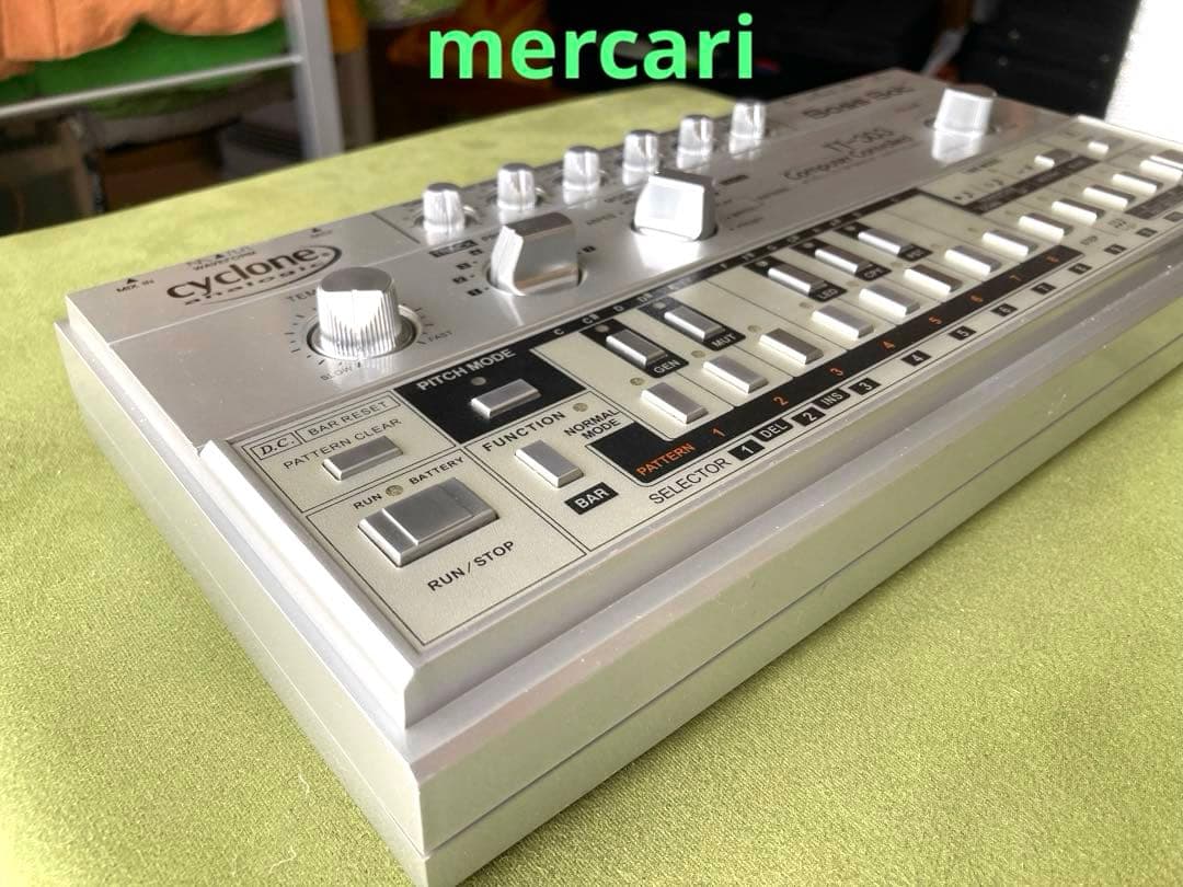 Cyclone Analogic Bass Bot TT-303 mk1 美品