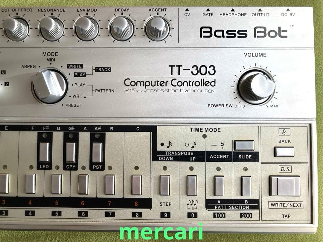 Cyclone Analogic Bass Bot TT-303 mk1 美品