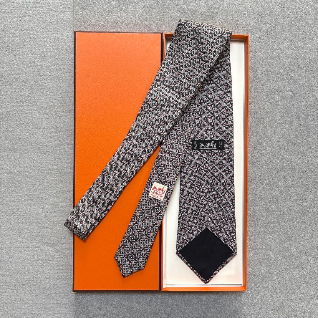 美品 エルメス ネクタイ うずまき柄 白黒