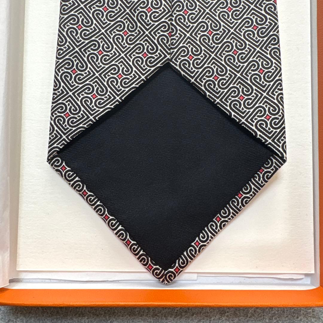 美品 エルメス ネクタイ うずまき柄 白黒