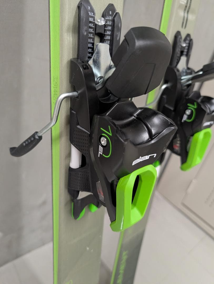 エラン 23-24 ELEMENT GREEN LIGHT SHIFT 金具付き