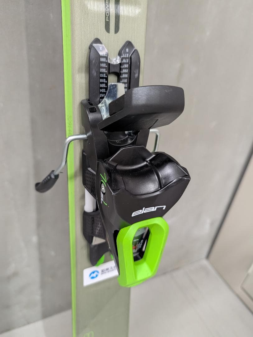 エラン 23-24 ELEMENT GREEN LIGHT SHIFT 金具付き