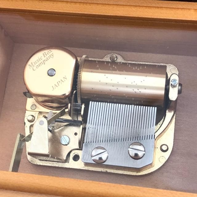 超美品★オルゴール社 宝石箱型オルゴール 曲は「キセキ」 旅立ちの記念に！