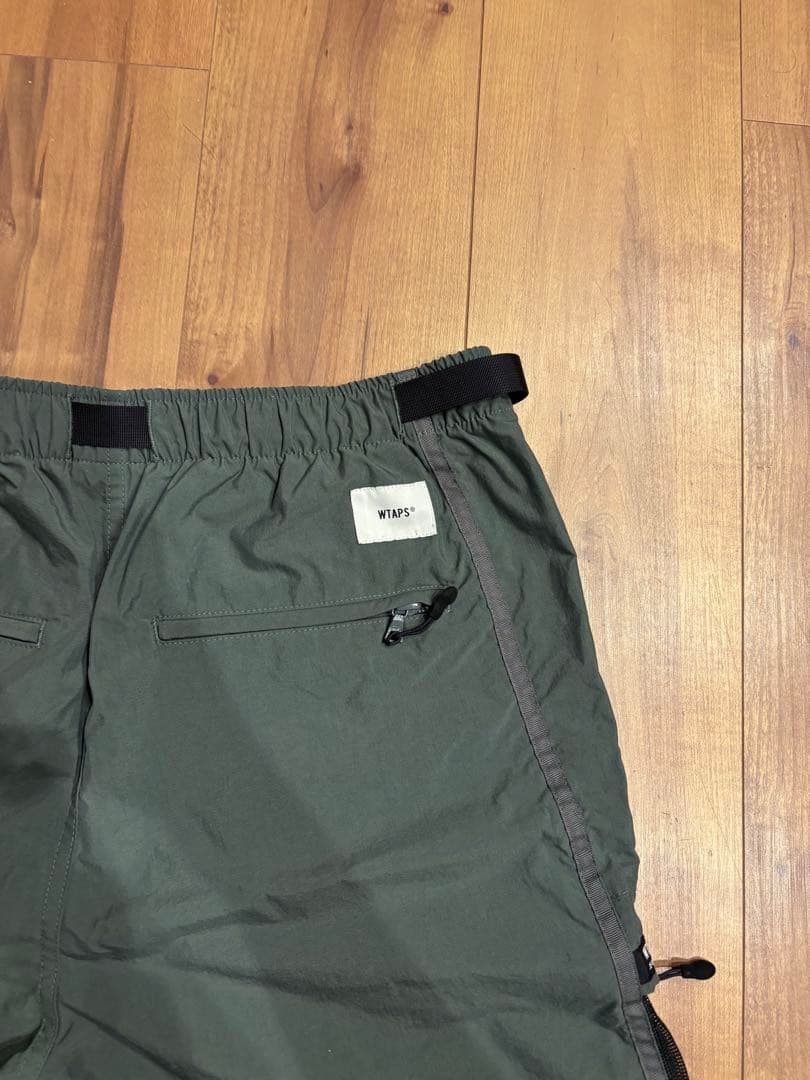 WTAPS　ショートパンツ カーキ　サイズ02