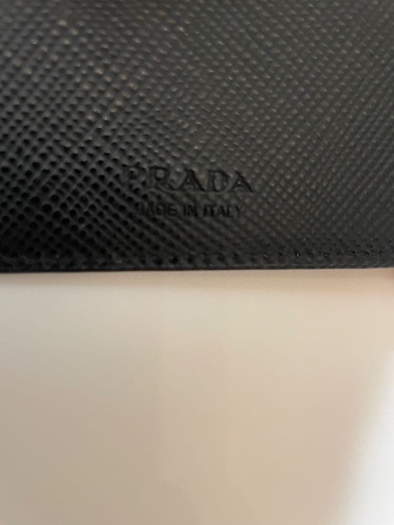 【新品未使用】 PRADAプラダ サフィアーノレザー マネークリップ2MN077