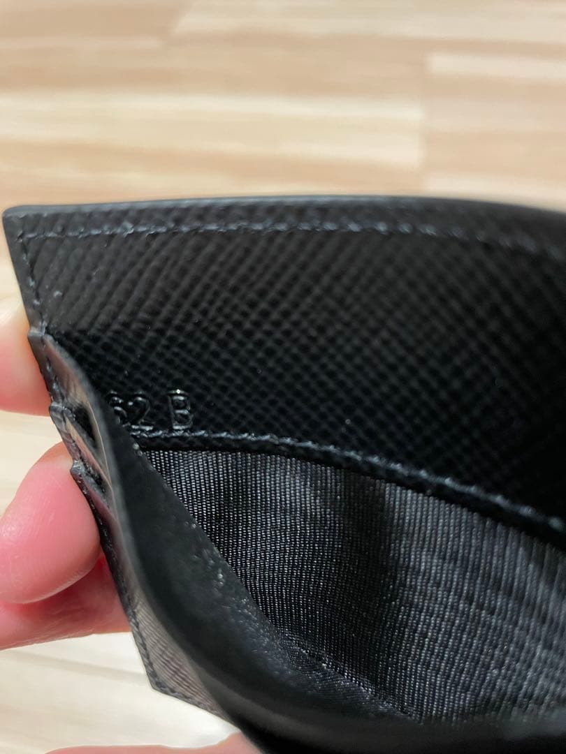 【新品未使用】 PRADAプラダ サフィアーノレザー マネークリップ2MN077