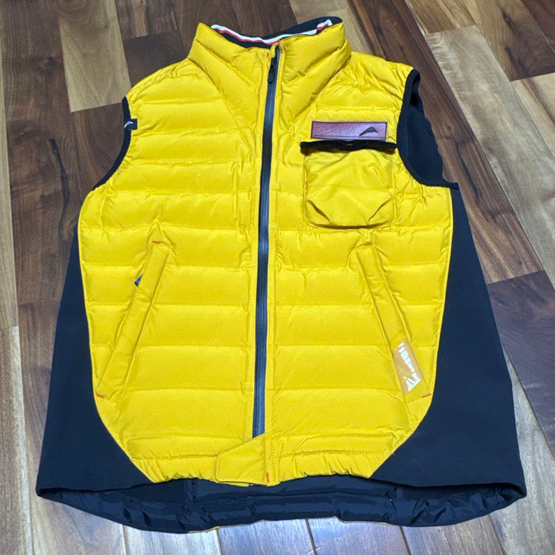 クシタニ　マスタードカラーベスト　Lサイズ