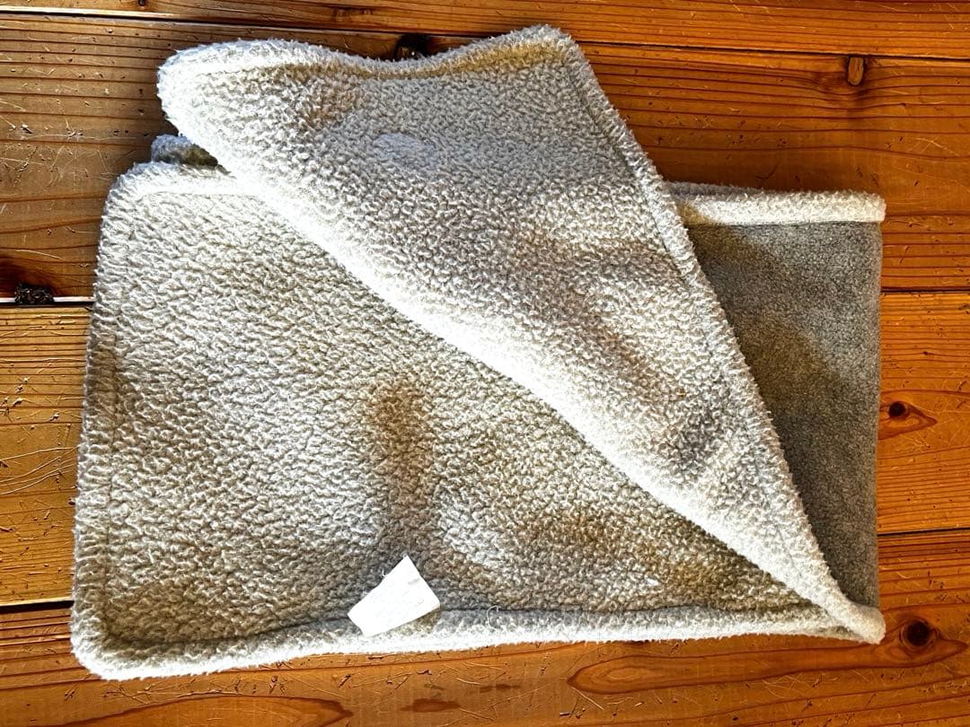 モンクレール フリースマフラー