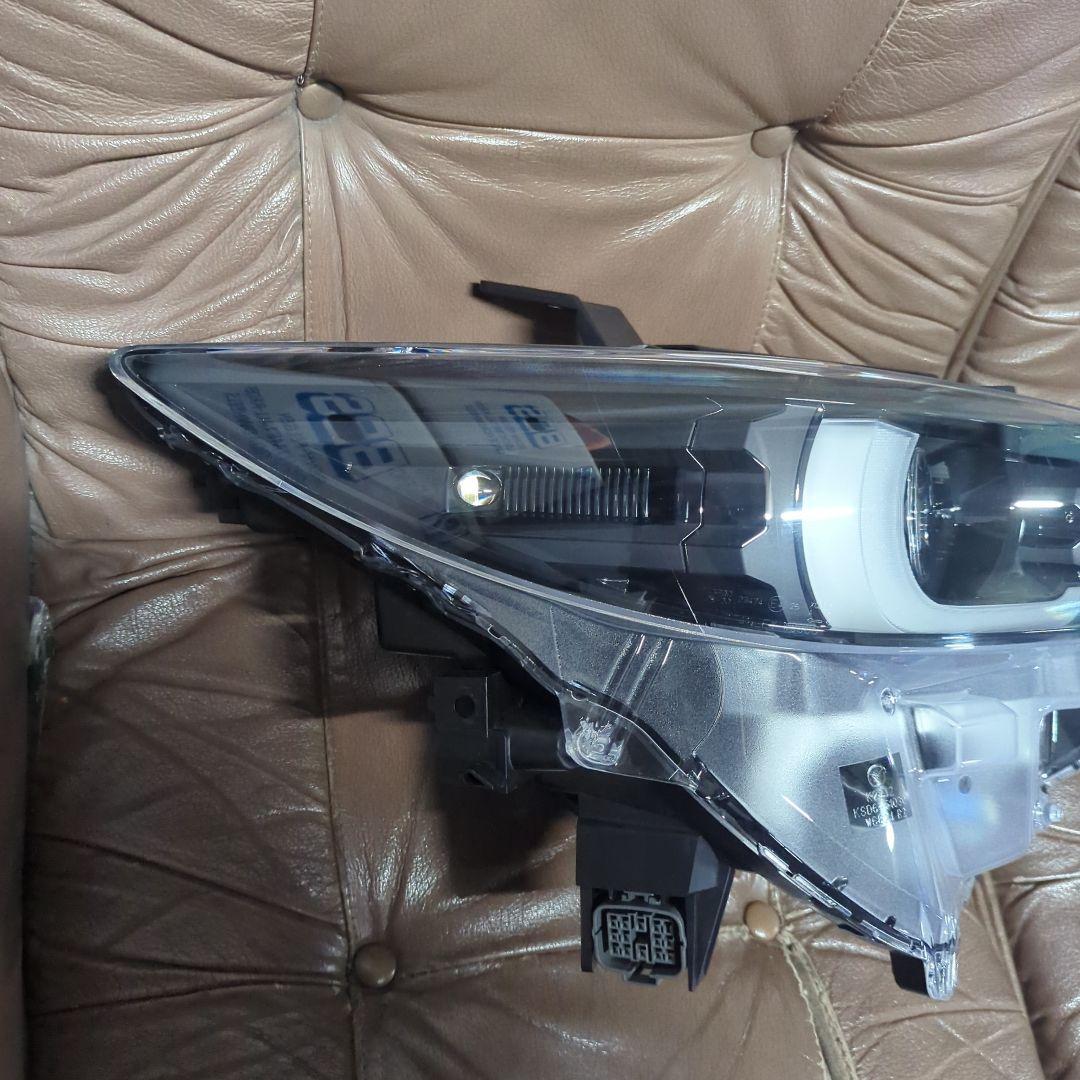 カークレストさん専用CX-8、CX-5ヘッドライト右