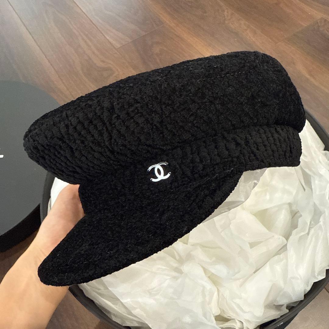 新品　CHANEL キャスケット　箱付き
