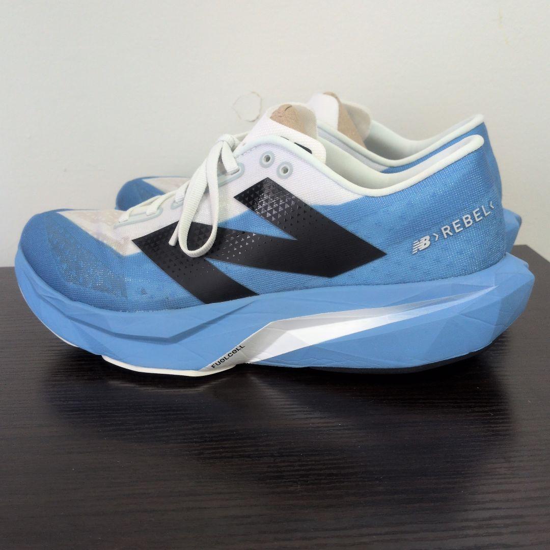 FUELCELL REBEL V4　27.5センチ