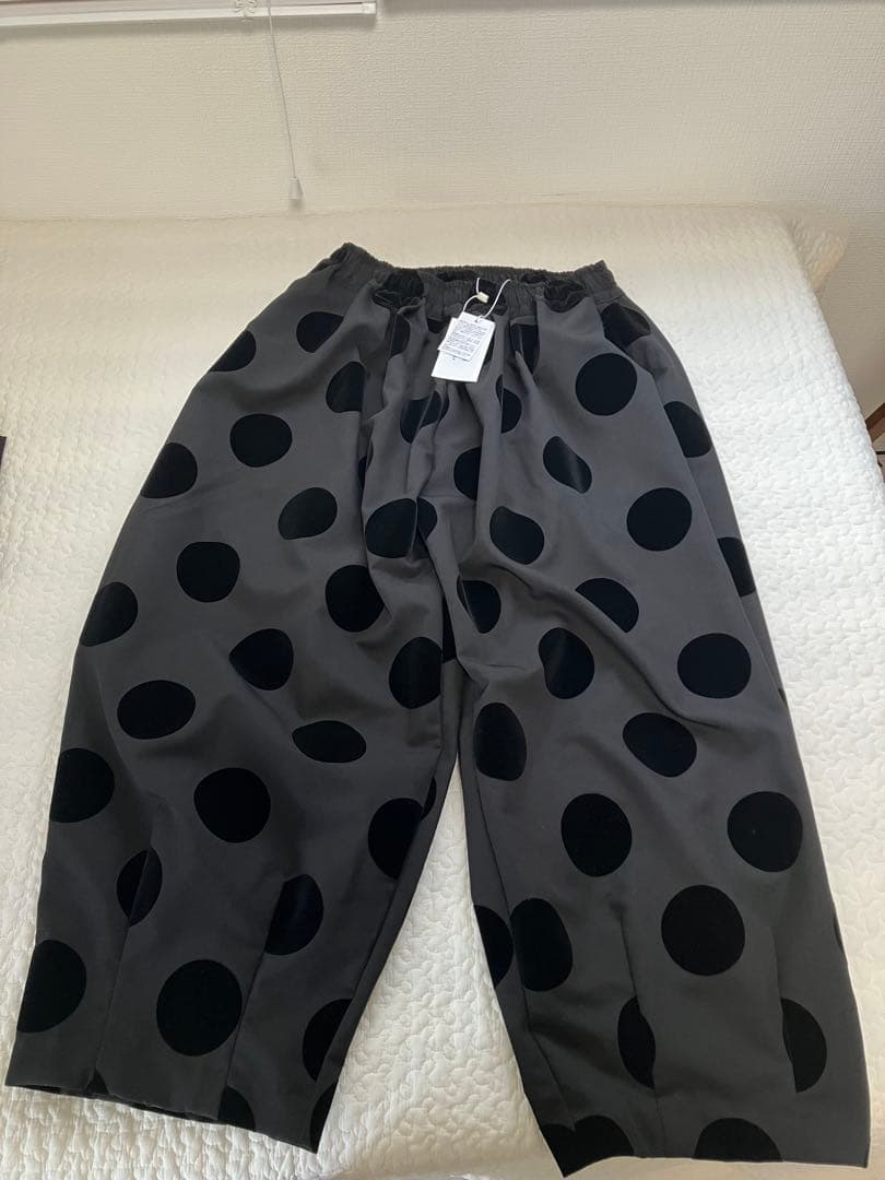【タグ付き新品】上品ドットジャケット　上品ドットパンツ　セット