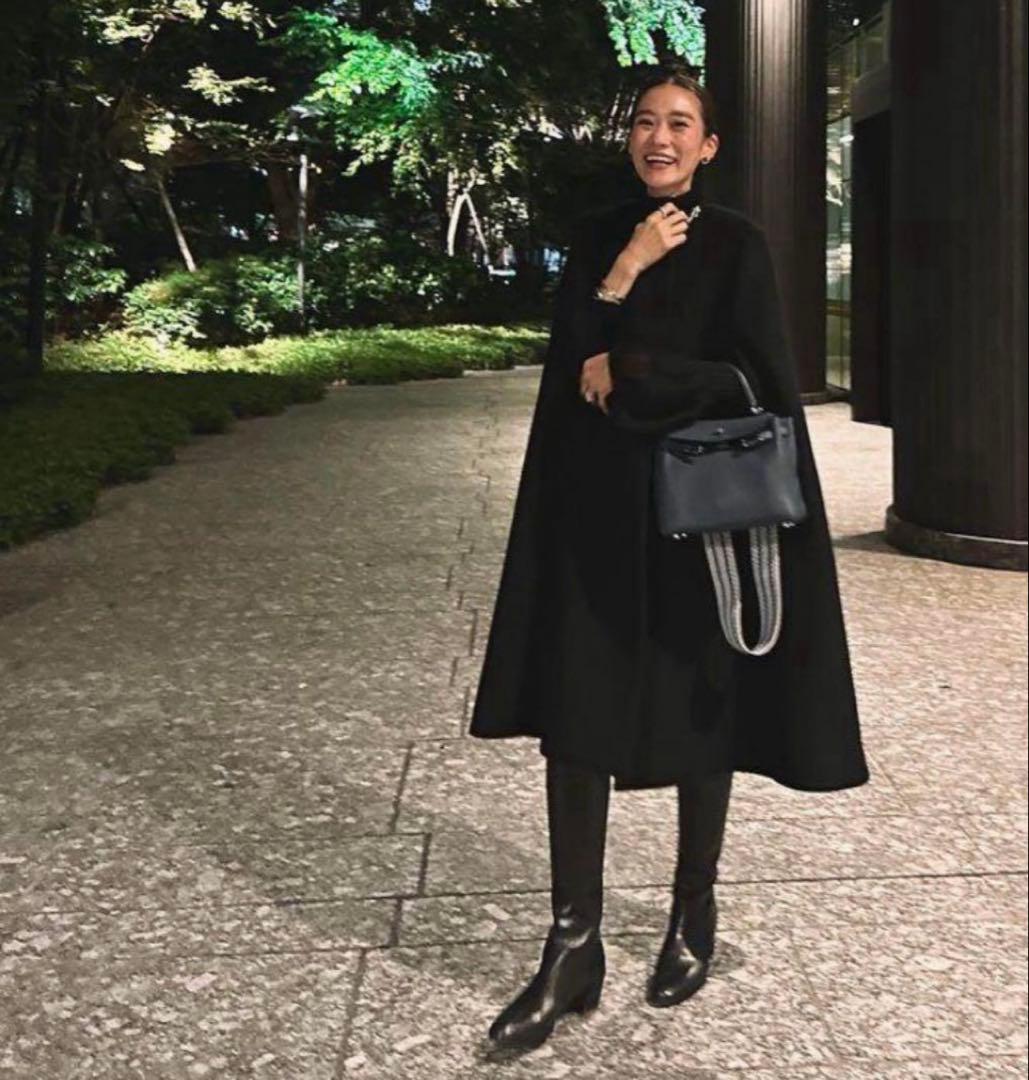 ellieケープコート　ブラック