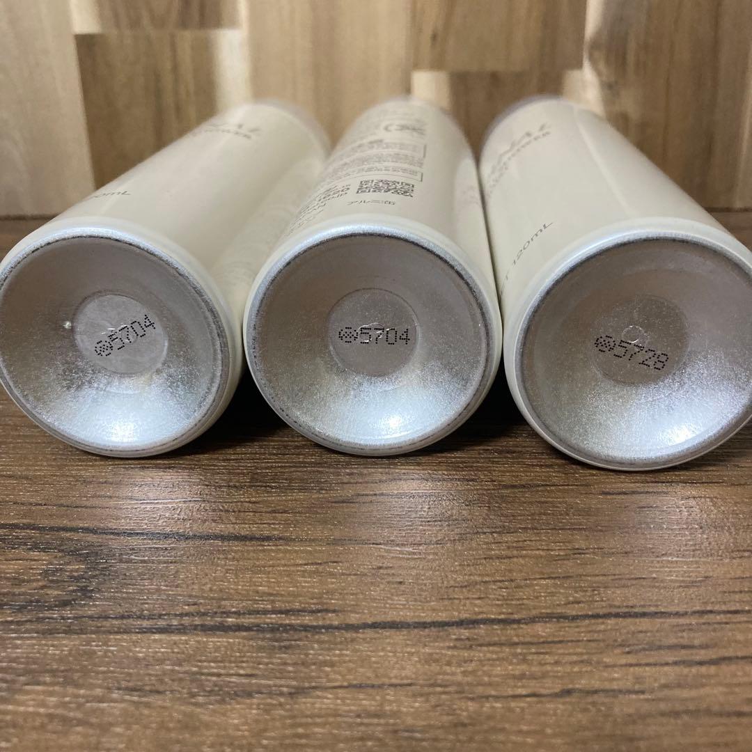 ヴァーナルエッセンシャルシャワーモイストA キハナクリーミーセラムA 各3個