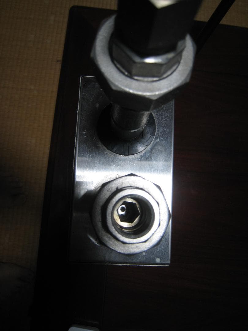 株式会社ウェルネス　V-20 量子水生成器 ステンレス製（業務用）　中古