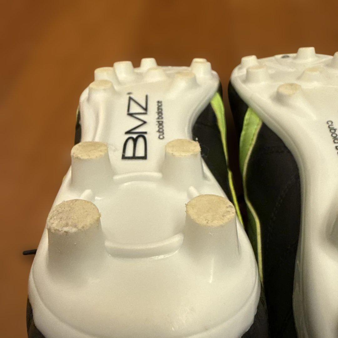 【使用1回のみ】BMZ 蹴王Jr（ジュニア）サッカースパイク 23.5cm