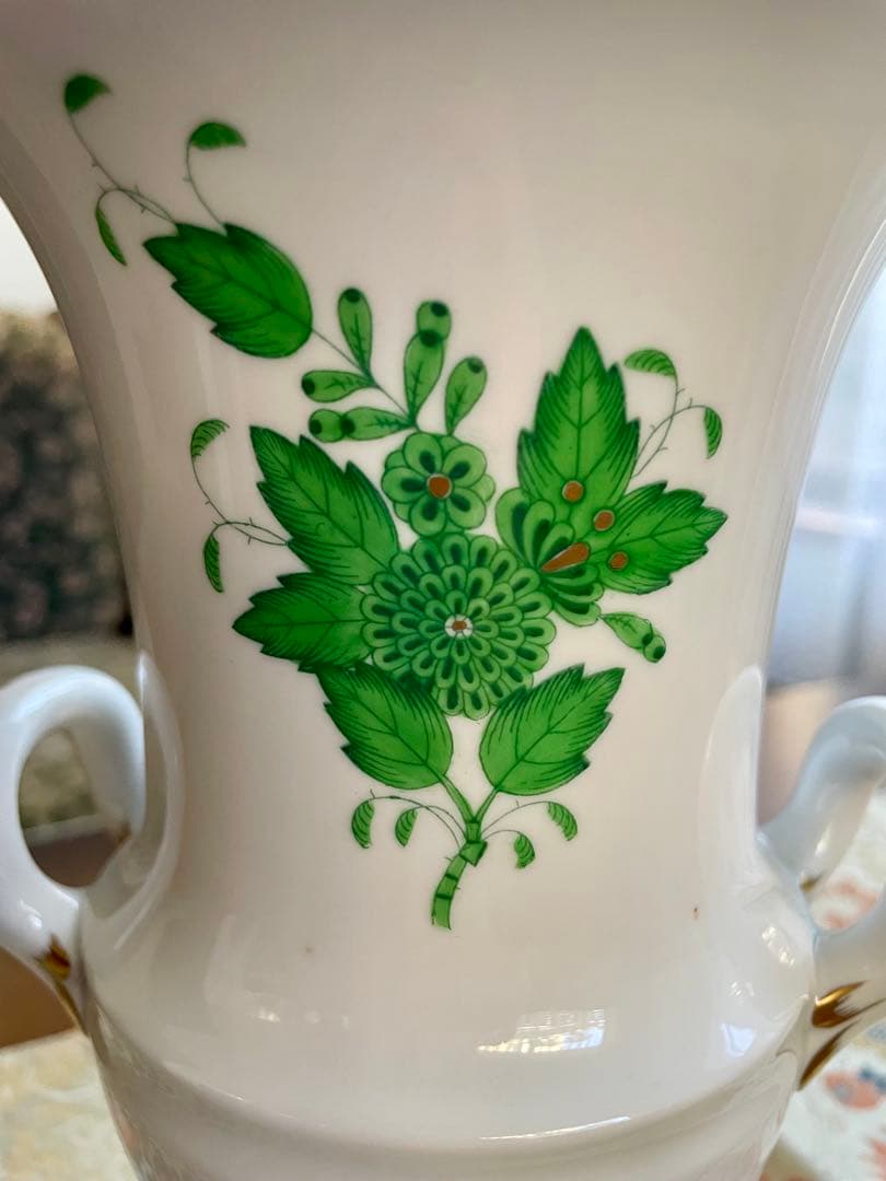 Herend（ヘレンド）の格調高い花瓶