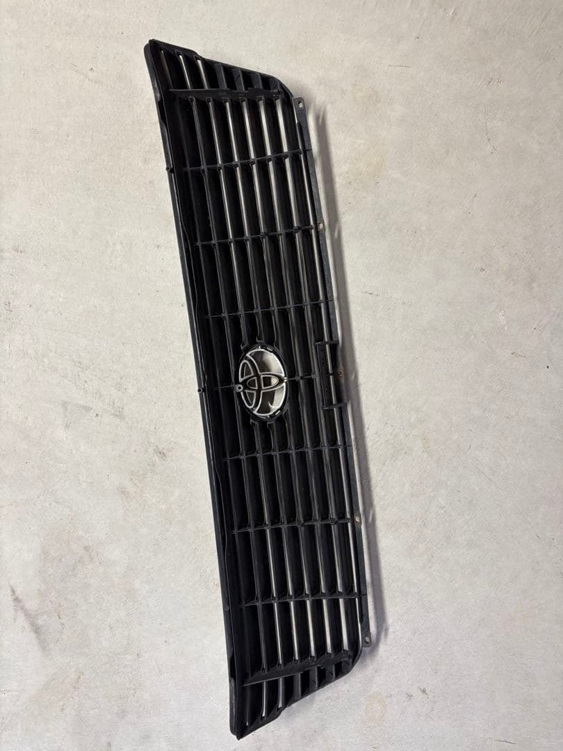 ミ*ん様 20 セルシオ 純正グリル