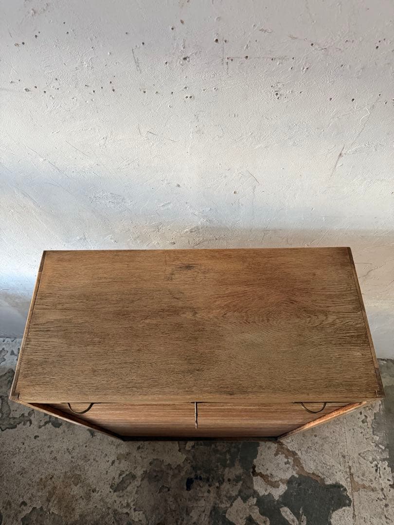 ビンテージ シャッター収納キャビネット 本棚　食器棚　剥離