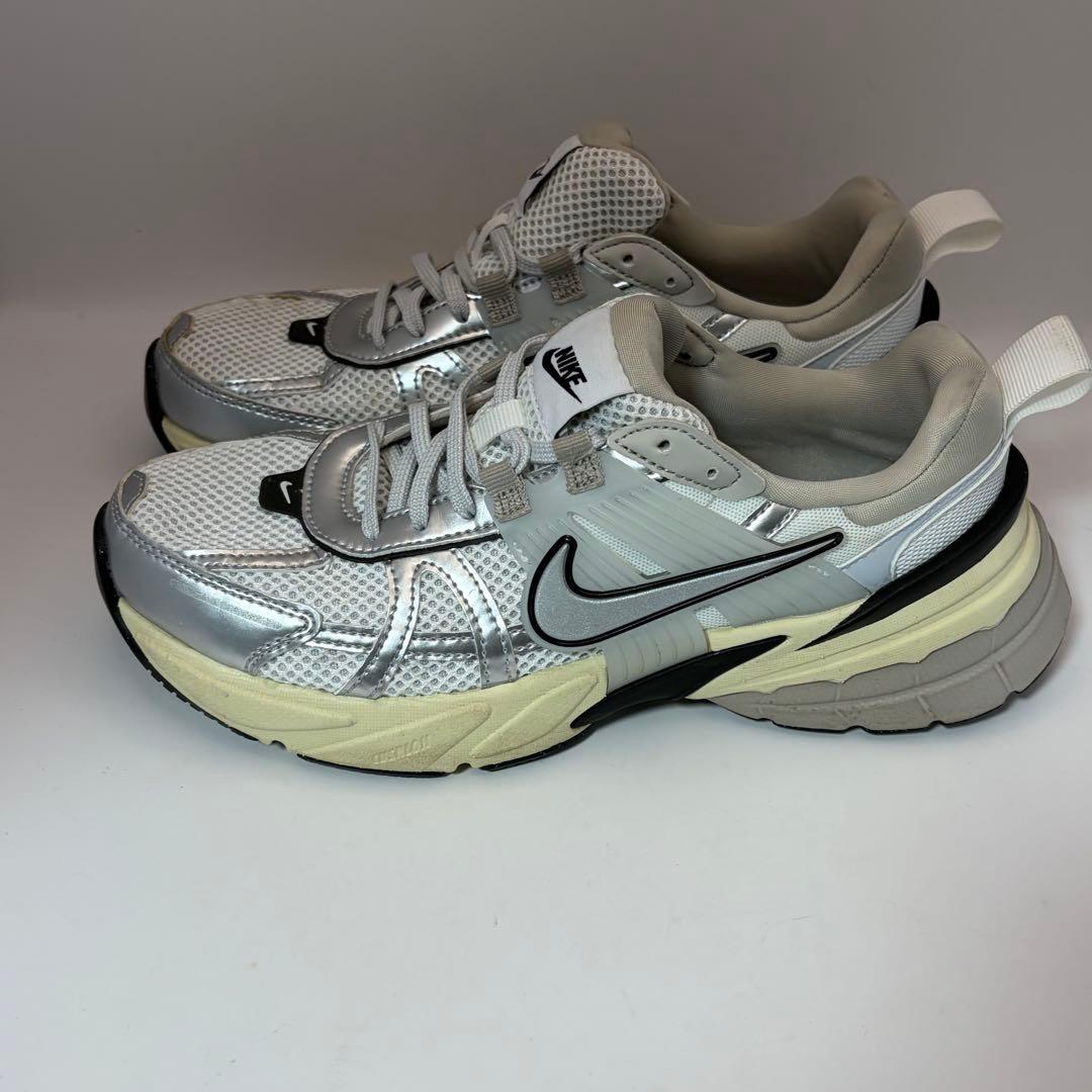 ☆MOGU☆ Nike ナイキ W V2K RUN FD0736-100