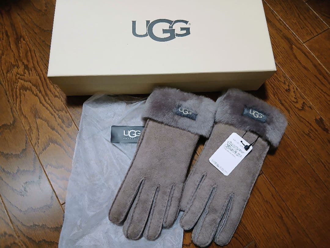UGG スエード 手袋 ファー付き
