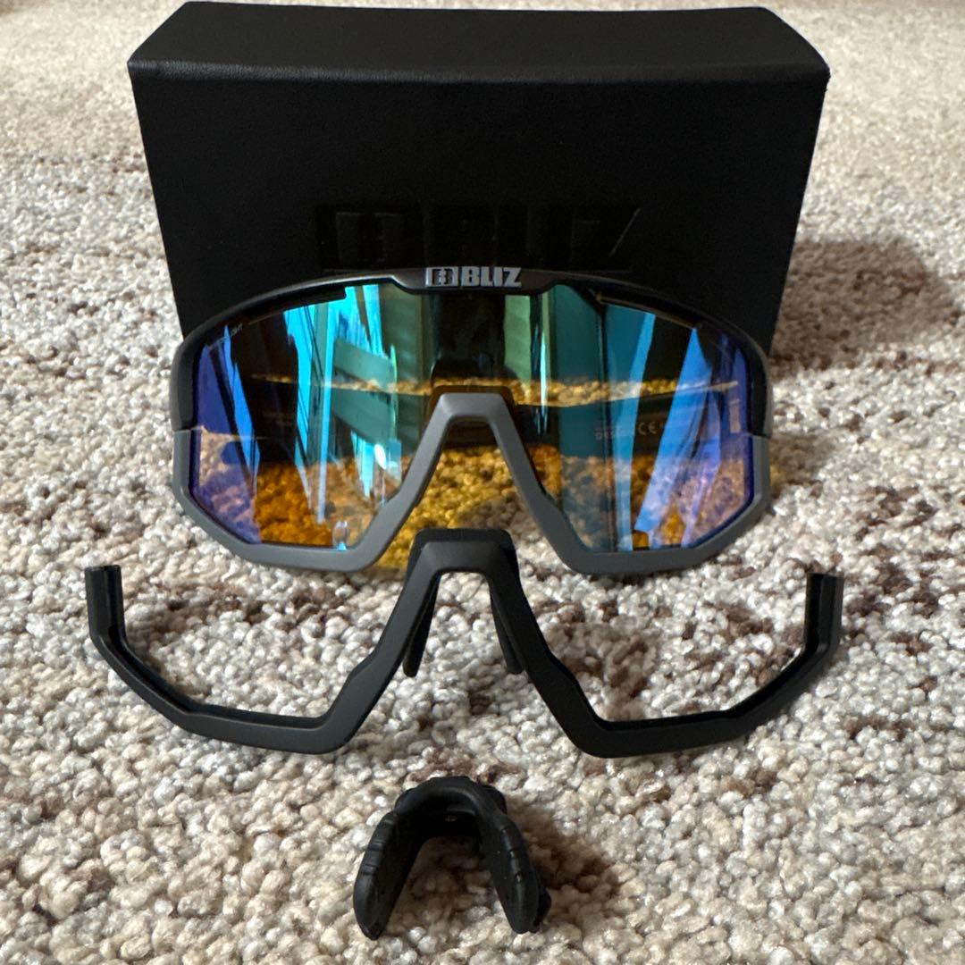 BLIZ サングラス 交換用パーツ付き