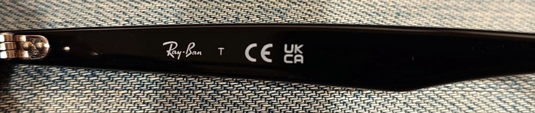 Ray-Ban RB4258F 601/80 ブラック