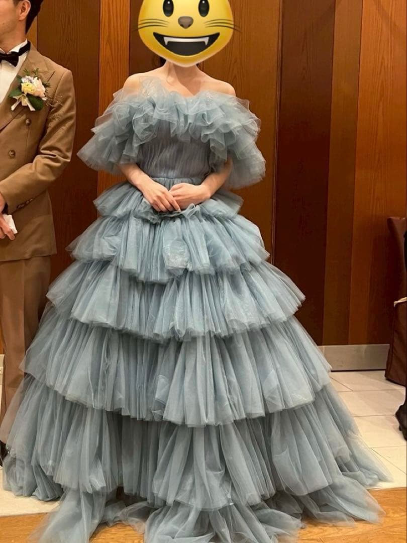 定価35万　ライトブルー ティアードフリル ウェディングドレス