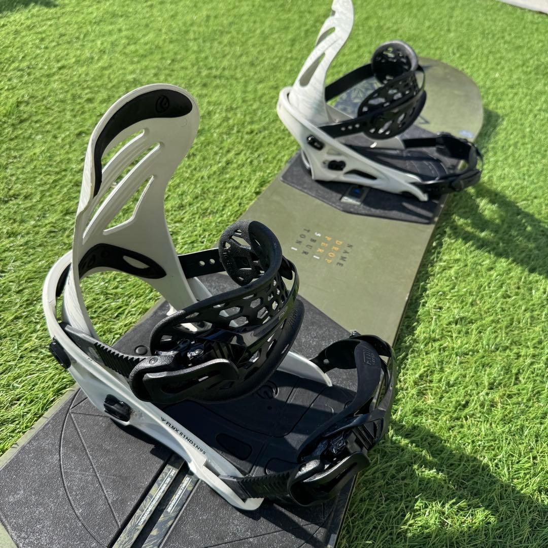 スノーボード BURTON NAME DROPPER 151cm FLUX DS SM