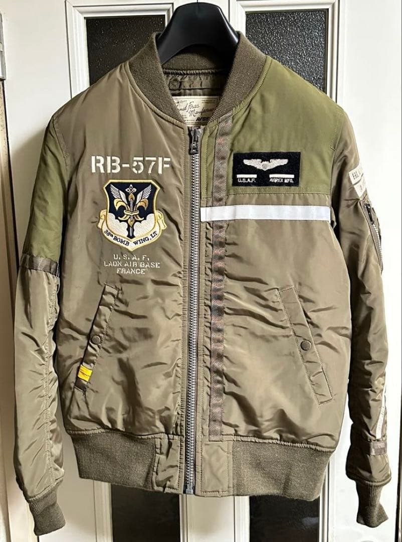 AVIREX MA-1 BLACK KNIGHTS Lサイズ　カーキ