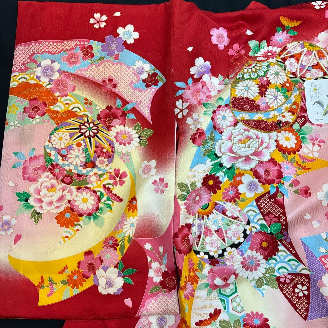 新品正絹産着（お祝着）最高級京友禅伝統多色染、豪華刺繍入り古典四季花鈴毬古典文