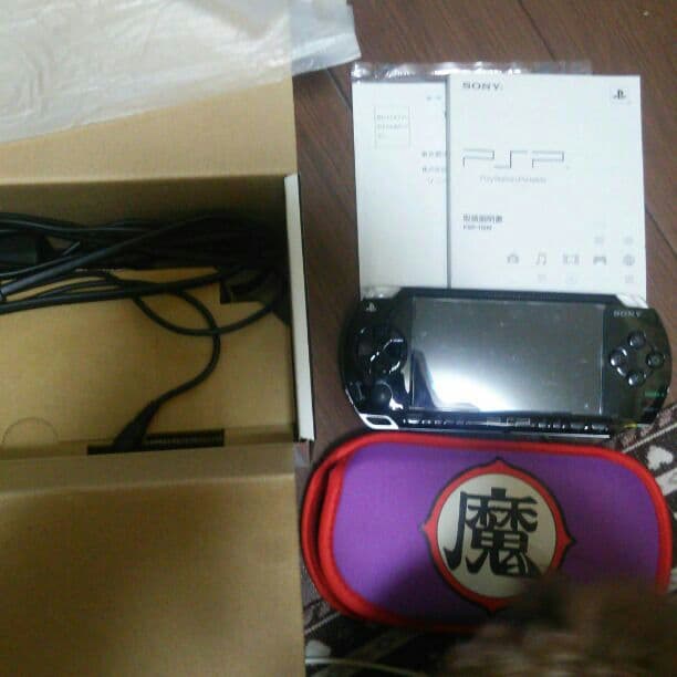 PSP「プレイステーションポータブル、本体ソフトセットと、ソフト