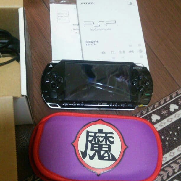 PSP「プレイステーションポータブル、本体ソフトセットと、ソフト