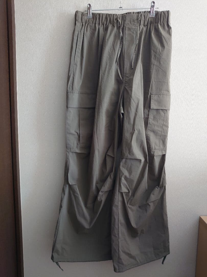 オンワード樫山23区SLOWミリタリーストレッチタフタカーゴパンツ