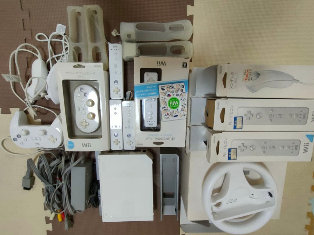 Wii 本体、Wii fit、コントローラ、ソフト12本まとめ売り
