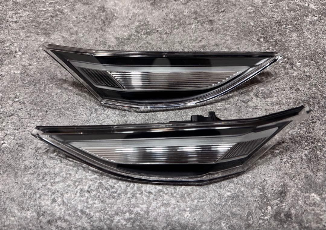 ほぼ新品　ポルシェ純正　991 981 718 サイドマーカー ウィンカー