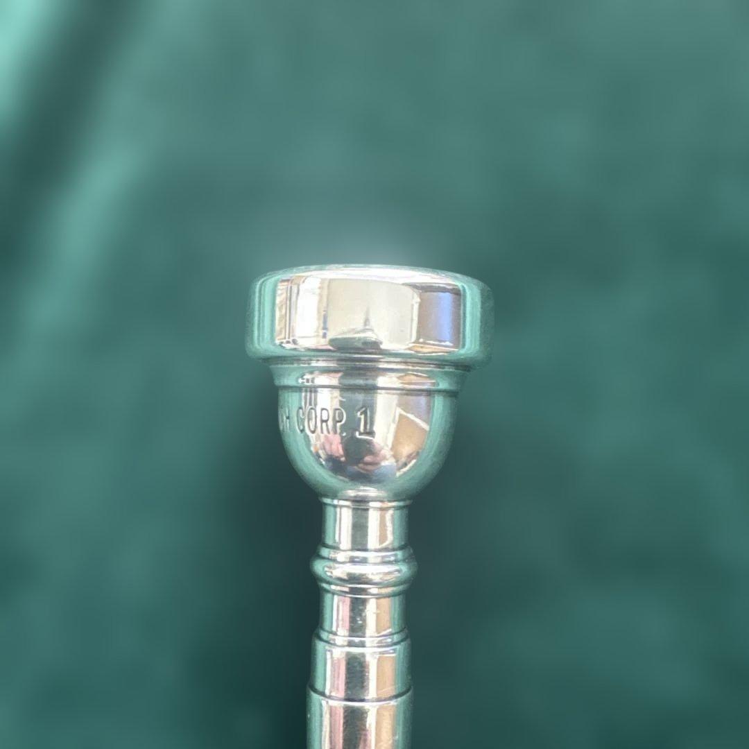 Bach トランペットマウスピース 1