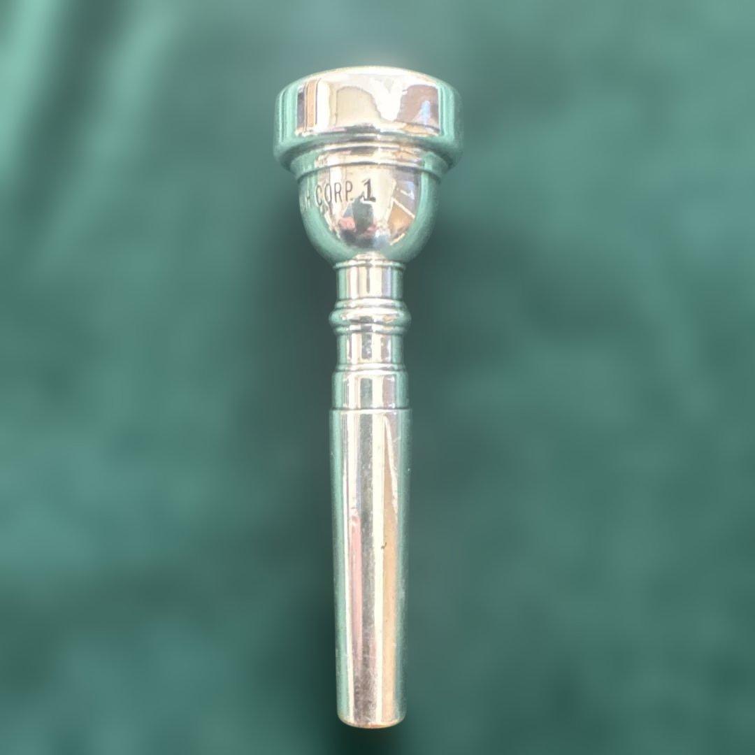 Bach トランペットマウスピース 1