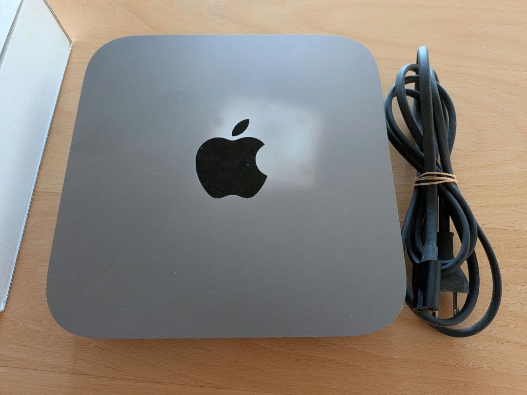 Apple Mac mini 2018 i3 スペースグレー