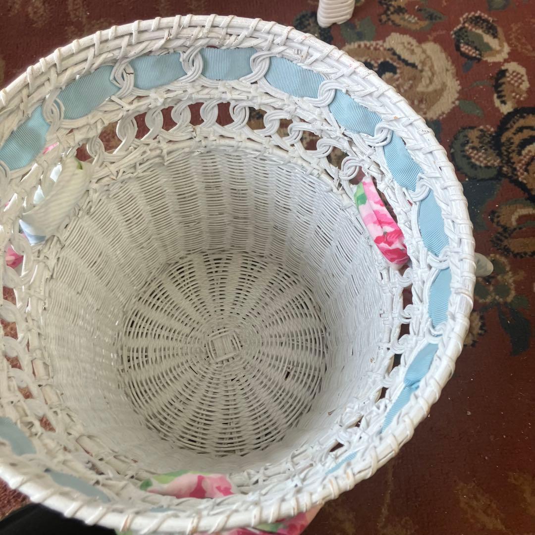 北欧レトロ 姫系 ラタンドレッサー 鏡台 椅子&ゴミ箱付き ビンテージ 古家具