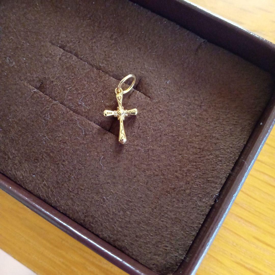 agete　10kゴールド ダイヤクロスチャーム