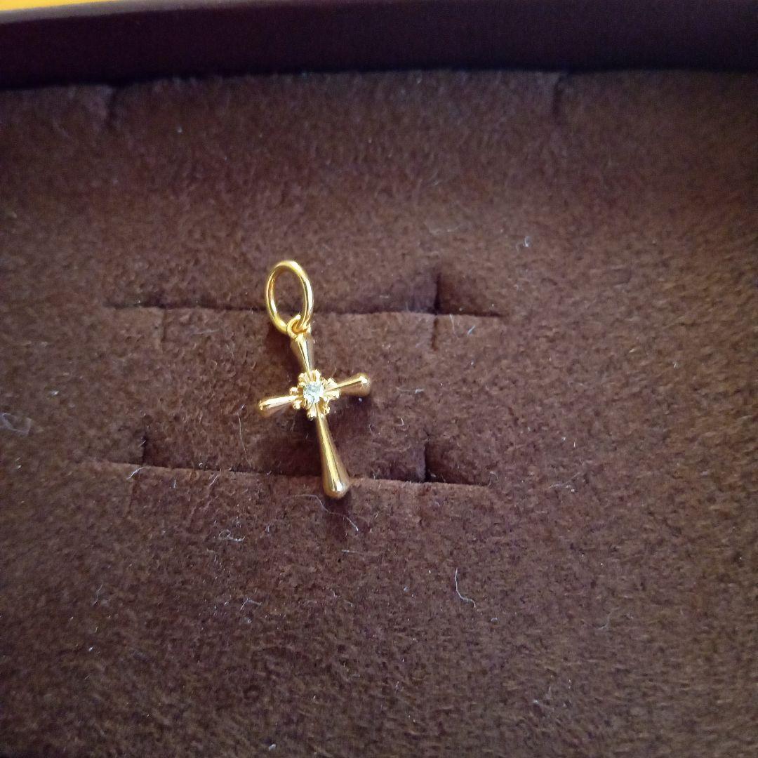 agete　10kゴールド ダイヤクロスチャーム