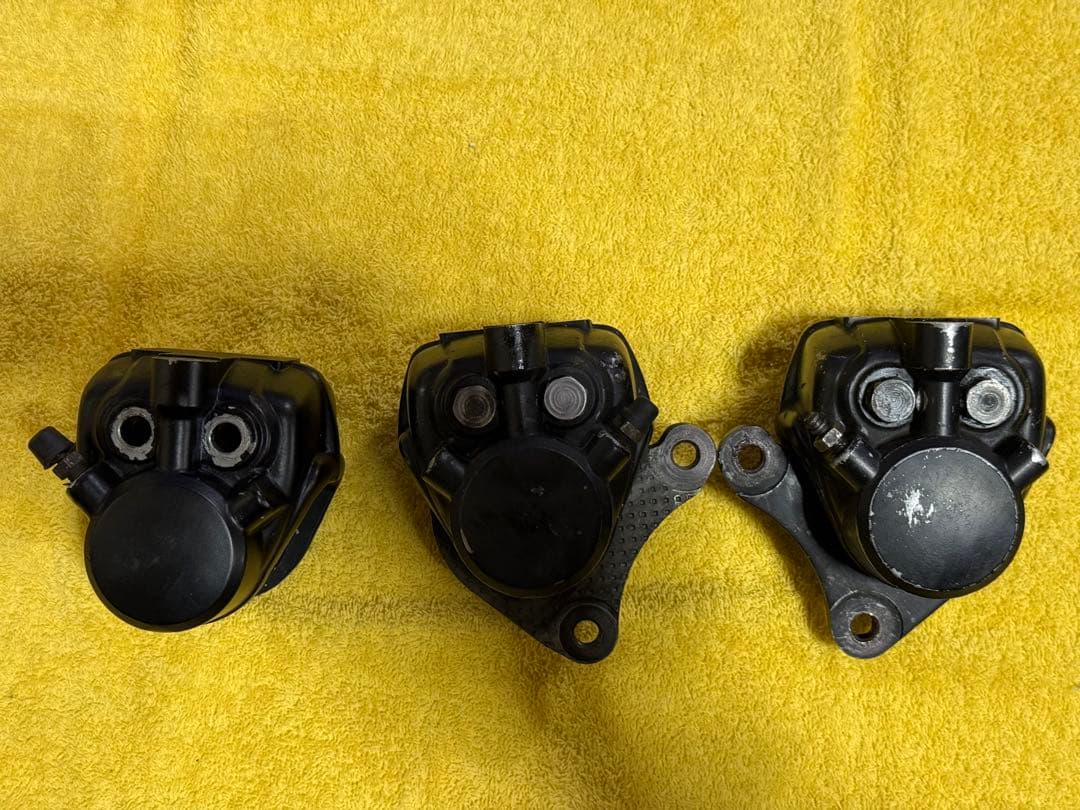 Z系フロントキャリパー