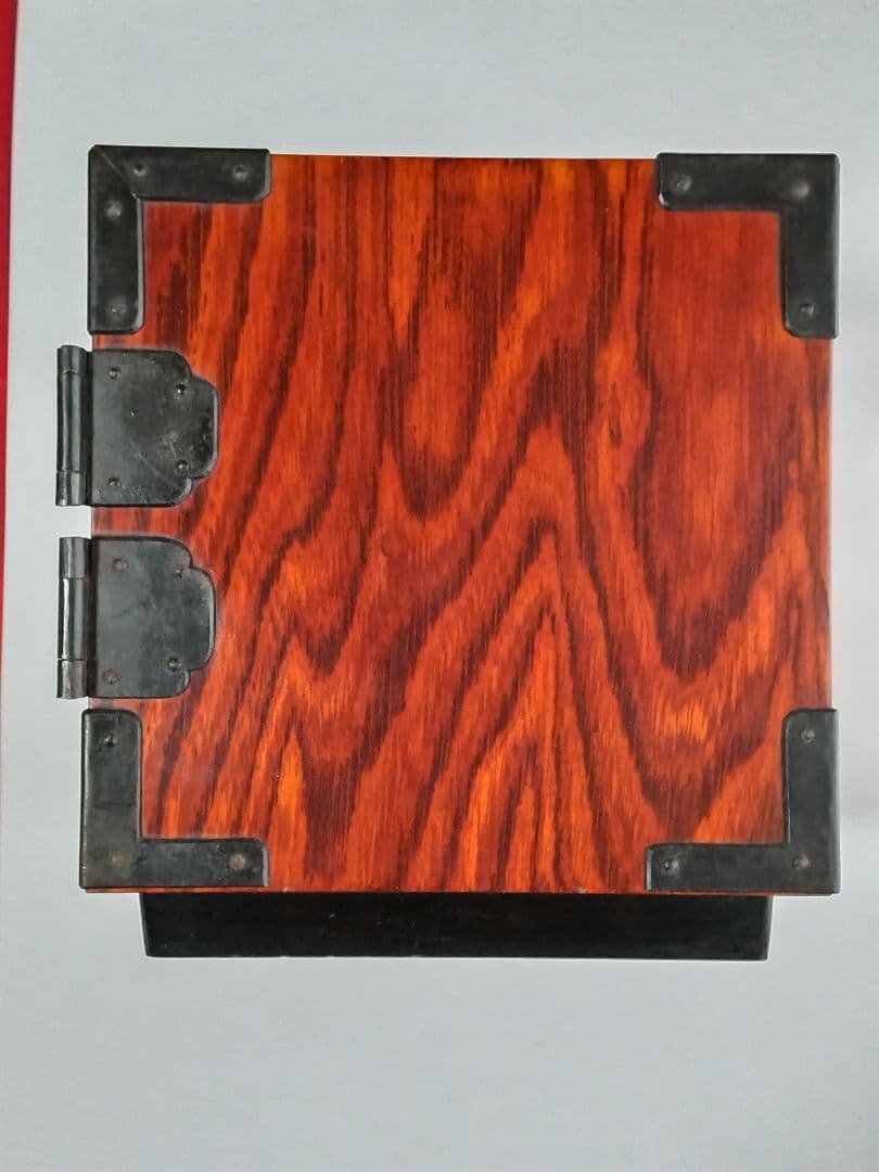 伝統的な仙台箪笥 アダチ工芸 製作所の工芸品